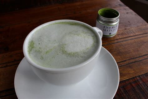 Matcha Green Tea Latte Recipe - Nics Nutrition