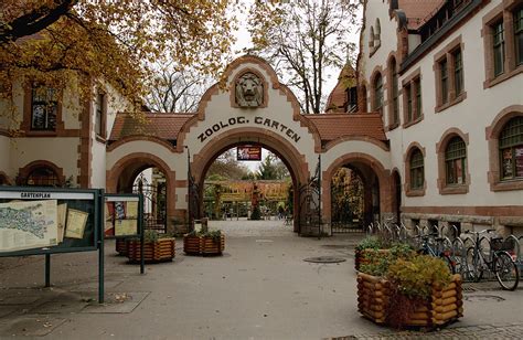 File:Eingang Zoo Leipzig.jpg