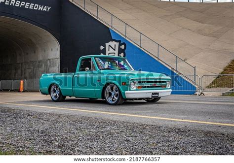 15 1967 Chevy Pickup Images, Stock Photos & Vectors | Shutterstock