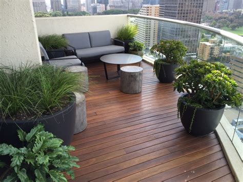 16 Modern Balcony Garden Ideas To Get Inspired From