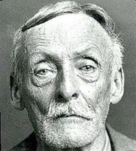 Albert Fish biography. American serial killer and cannibal.