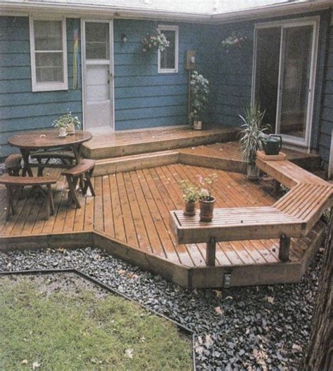 30+ Backyard Wood Deck Ideas – DECOOMO