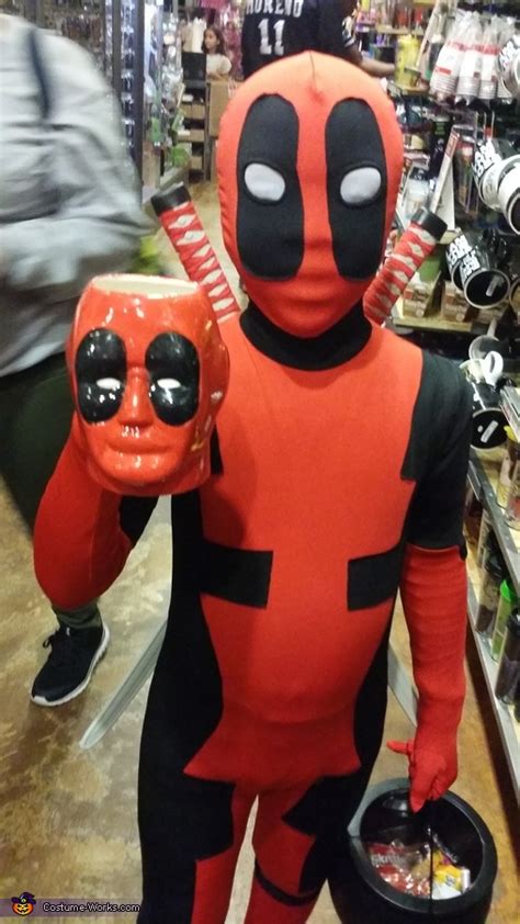 Deadpool Child Halloween Costume | Coolest Cosplay Costumes - Photo 6/7