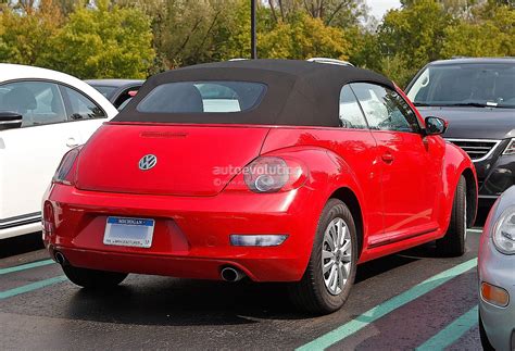 Spyshots: All-New 2014 VW Beetle Cabriolet - autoevolution