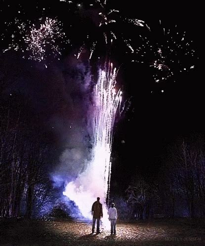 Fireworks Explosion GIF - Fireworks Explosion Show - Discover & Share GIFs