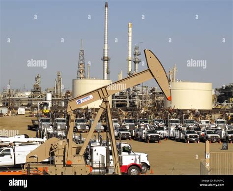 Oil fields of Kern County Stock Photo - Alamy