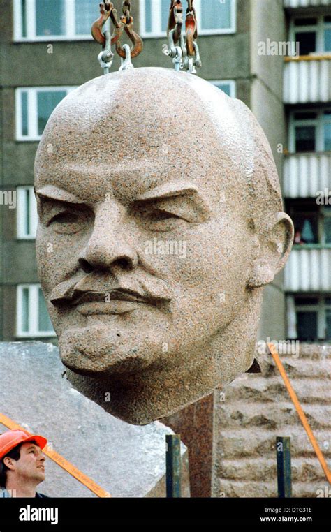 Lenin statue berlin head hi-res stock photography and images - Alamy