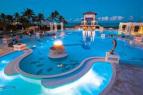 The Best All-Inclusive Family Resorts In The Bahamas // The Family Vacation