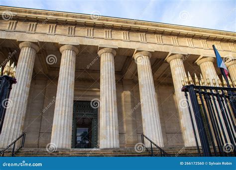 Bordeaux Courthouse French Design Court Classic Building Entrance ...