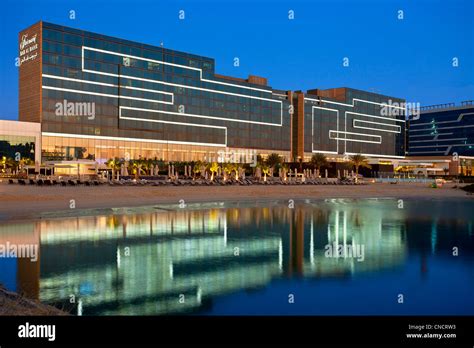 Fairmont hotel abu dhabi hi-res stock photography and images - Alamy