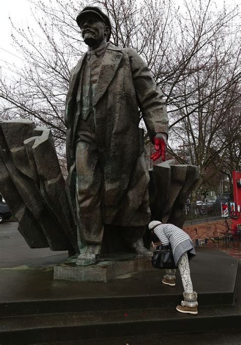 Lenin statue is loved, hated — and very Fremont | The Seattle Times