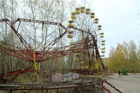 Photo TR: Pripyat Amusement Park and Chernobyl - Theme Parks, Roller ...