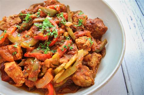 Healthy Hungarian Pork Goulash Recipe | Only 292 Calories!