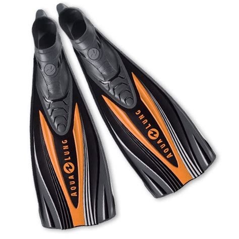 Best Snorkel Fins for 2023 🏆 [Marine Biologist Reviewed]