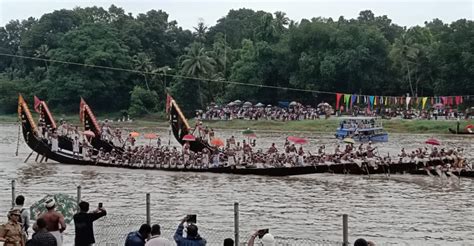 Aranmula boat race: Edasserimala, Edakkulam snake boats lift trophies