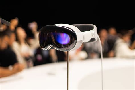 Apple Vision Pro VR Headset: Everything You Need to Know | Wirecutter