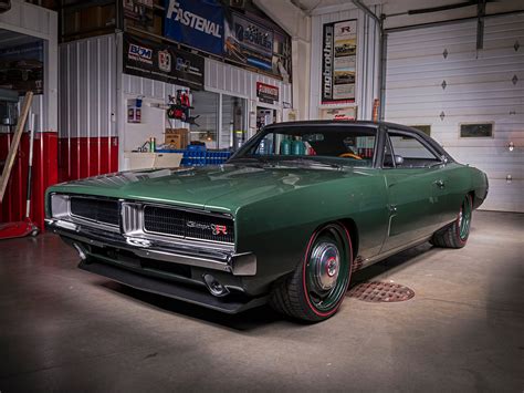 1969 Charger with a 392 ci HEMI V8 – Engine Swap Depot