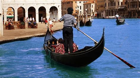 Venice Gondola Rides - Information and prices on the gondolas