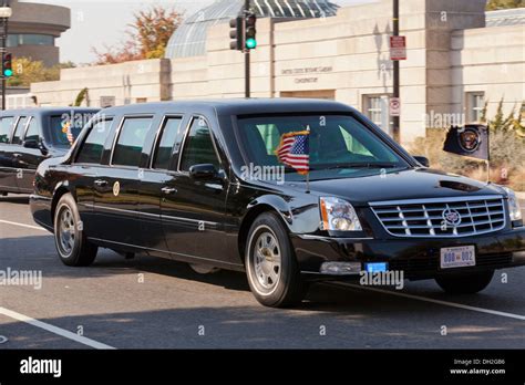 Us presidential limousine hi-res stock photography and images - Alamy