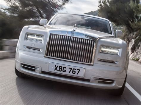 Rolls Royce Phantom Limousine | Comfort Avenue