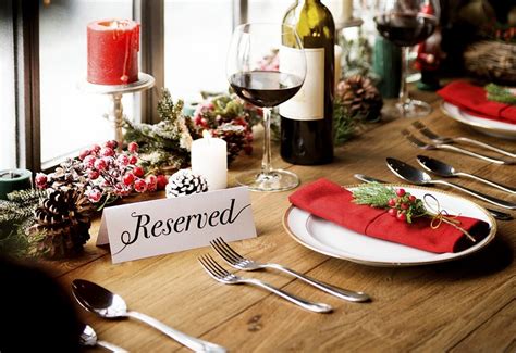 Christmas Family Dinner Table Concept | Photo - rawpixel