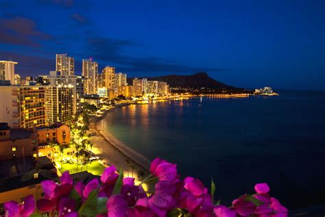 The 8 Best Waikiki Beach Hotels of 2022