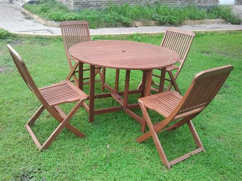 Elegance 4 Seater Folding Round Patio Dining Set - Simply Wood