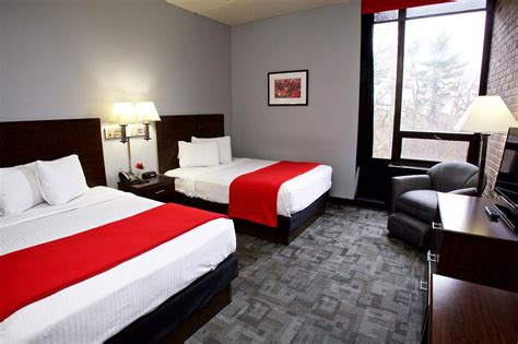 Rutgers University Inn and Conference Center Rooms: Pictures & Reviews ...