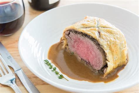 Beef Wellington Recipe - Easy Beef Wellington