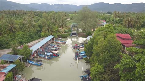 Fishing village at Sungai Burung 20225655 Stock Video at Vecteezy