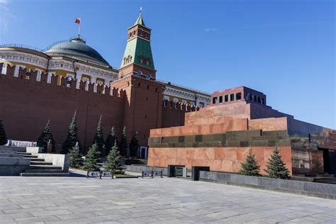 Premium Photo | Moscow kremlin and red square