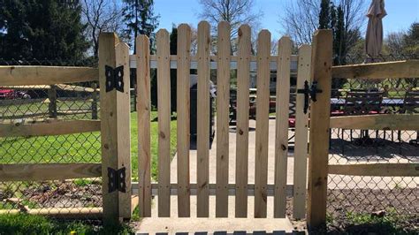 7 Best Split Rail Fence Gate Ideas