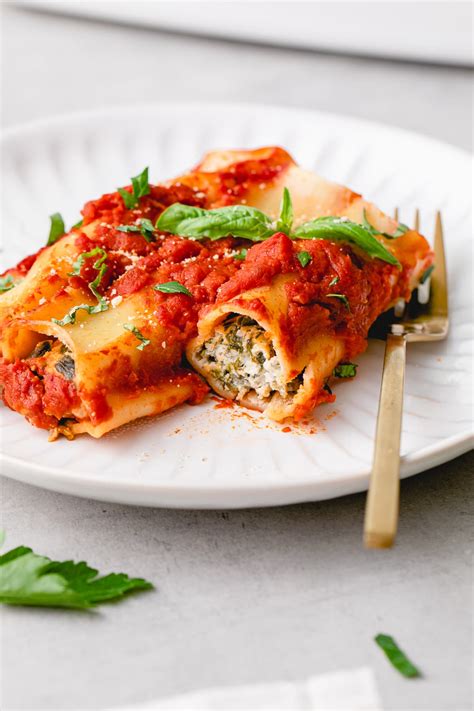 Vegan Cannelloni (Spinach + Ricotta) - The Simple Vegansita