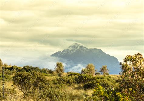 Volcán Cotacachi Cotacachi volcano Stock Photo | Adobe Stock