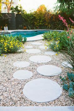 55 Best round stepping stones ideas | round stepping stones, garden ...