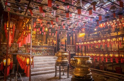 Man Mo Temple - A Guide to Offer Incense for First Time Visitor