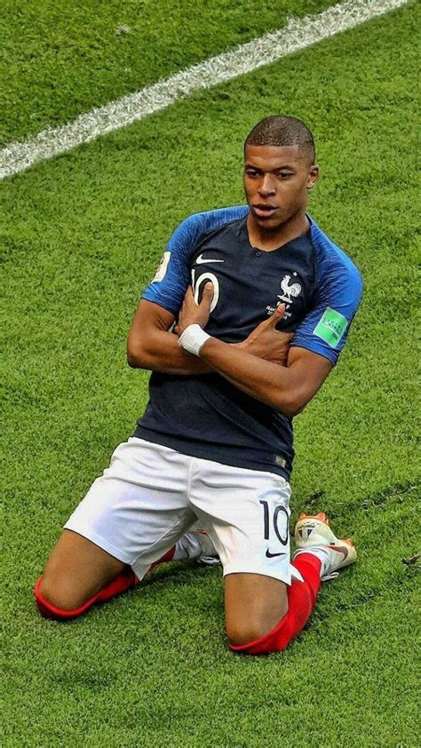 FootBall=SOCCER!!! Kylian Mbappe France PSG Paris Saint-Germain ...