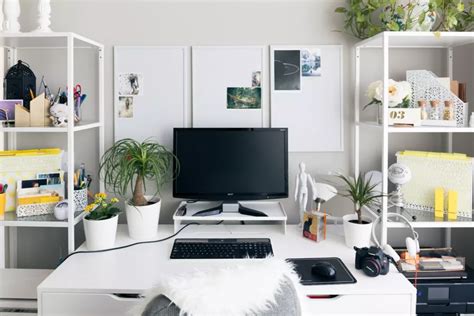 Office Desk Decor Ideas 2024 — Table Decoration | STEALTHO®