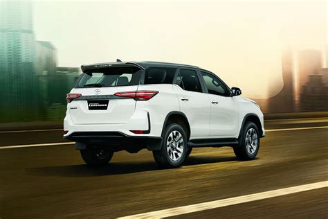 Toyota Fortuner Legender Exterior Images Gallery | Regent Toyota.