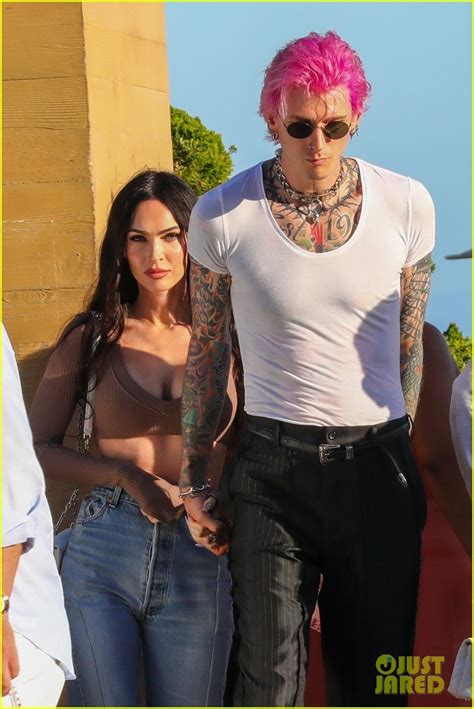 Photo: machine gun kelly debuts bright pink hair at lunch megan fox 02 ...