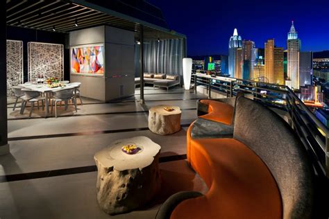 The 3 Best Las Vegas Hotels with Balconies - Troupe | The Group Travel ...