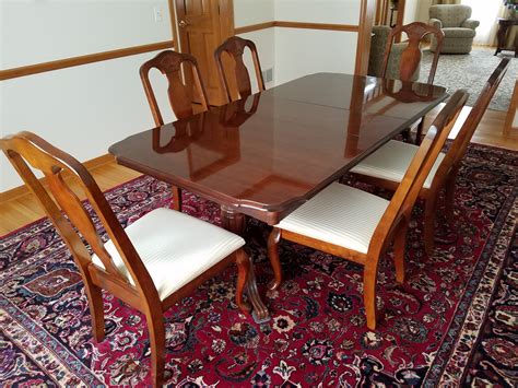 Very nice solid wood dining set cherry finish - table and 8 chairs