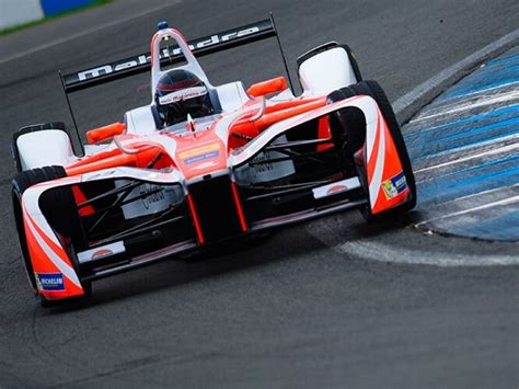 Mahindra Racing Formula E Team Announces New Partnerships - ZigWheels