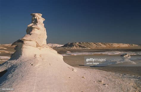 Egypt Sahara Desert White Desert Rock Formations High-Res Stock Photo ...