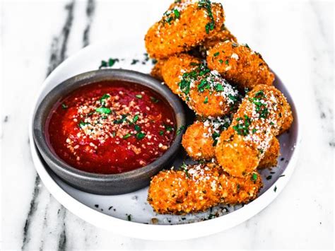 Best Mini Mozzarella Sticks With Marinara Dipping Sauce Recipes