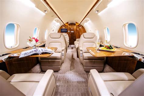 Challenger 350 | Business Jet Services