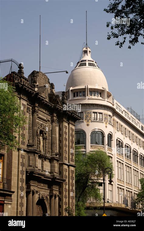 Contrasting Spanish colonial and 19th century architecture in the ...