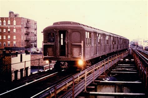 History of NYC subway cars, from steam engines to open-gangway design ...