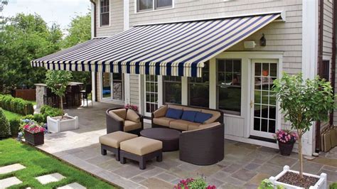 What Sizes Do Retractable Patio Awnings Come In? | SummerSpace