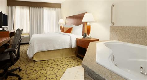 8 Hotels With Jacuzzi In Room In Phoenix Arizona: Romantic Getaway